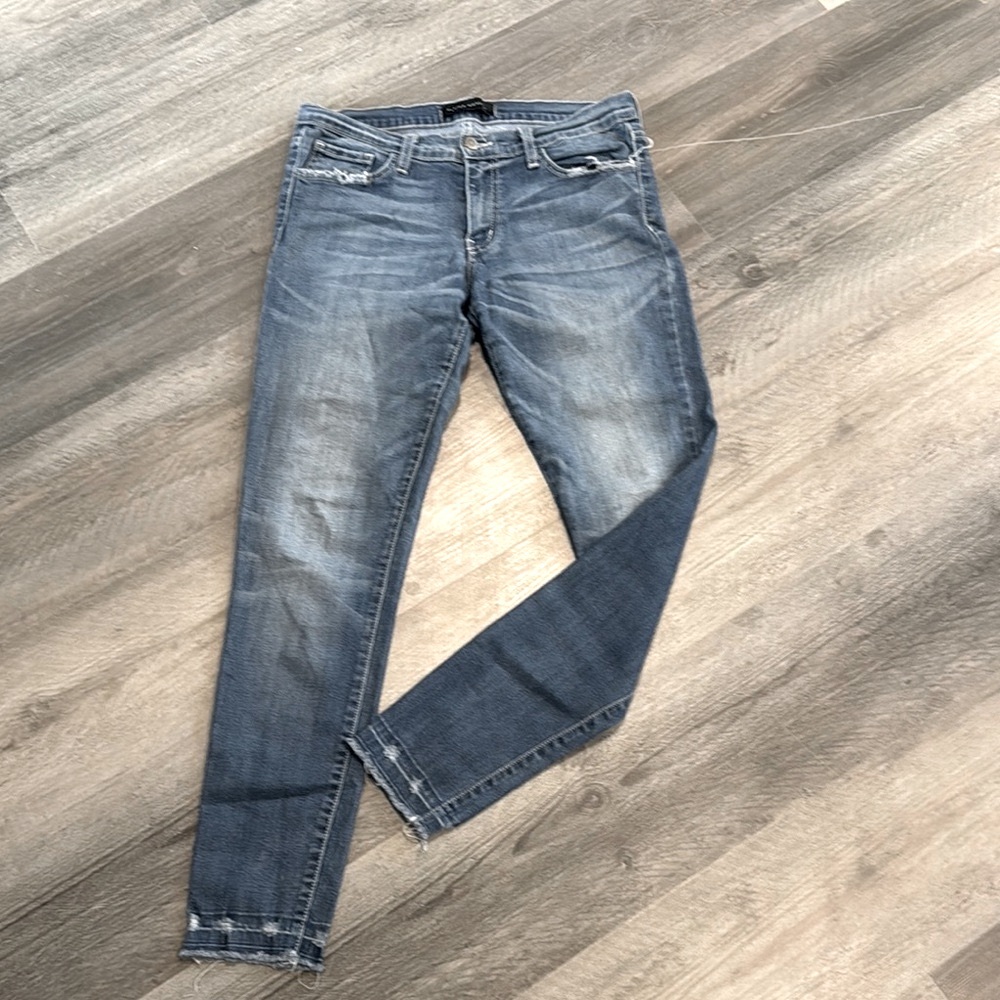 *donated* Flying Monkey Blue Skinny Jeans/ Jeggings Distressed Hem 29”Wx28.5”L